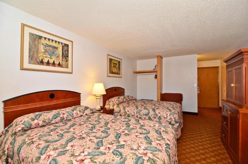 Econo Lodge Inn & Suites Madras Eksteriør billede