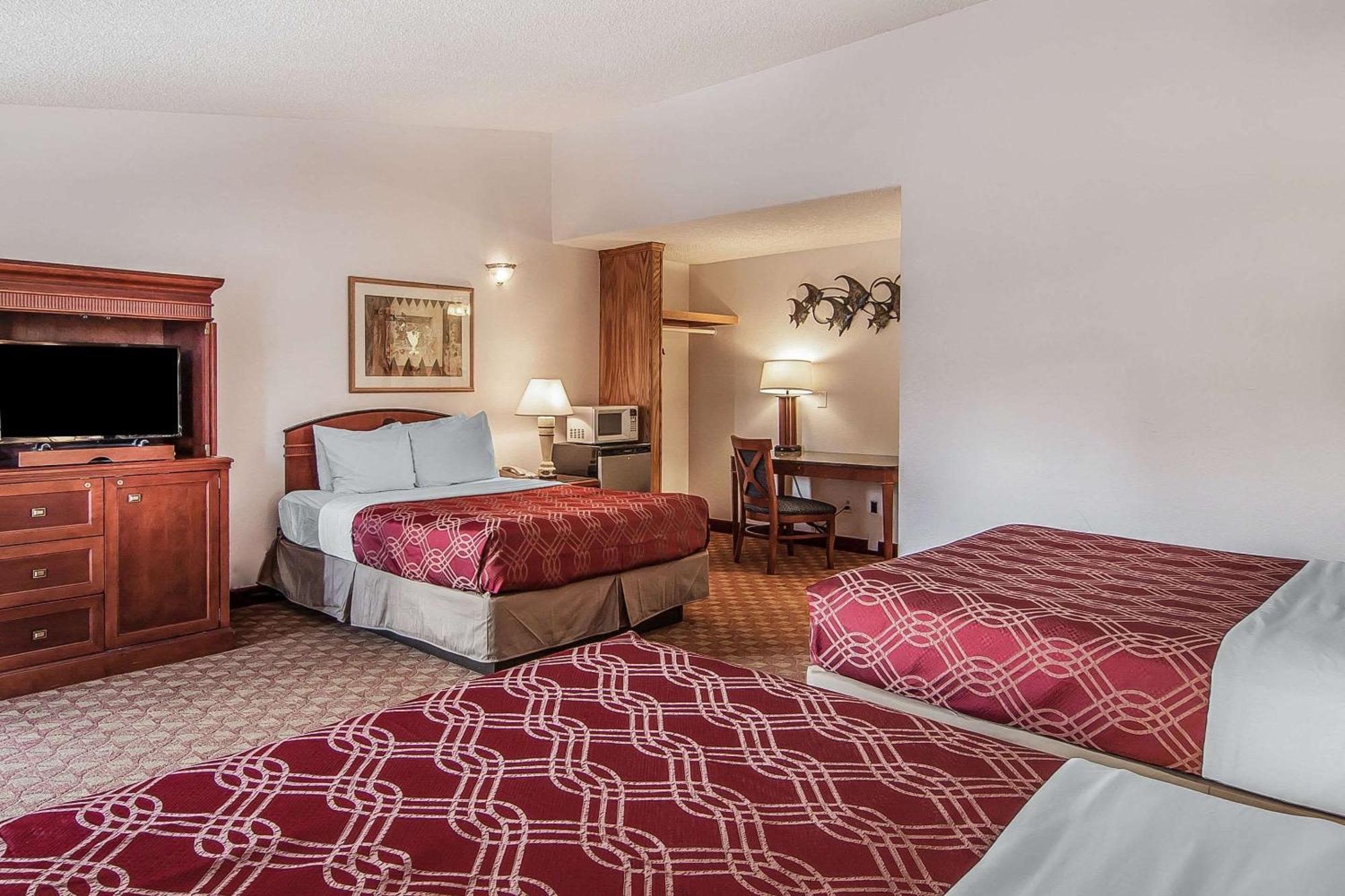 Econo Lodge Inn & Suites Madras Eksteriør billede