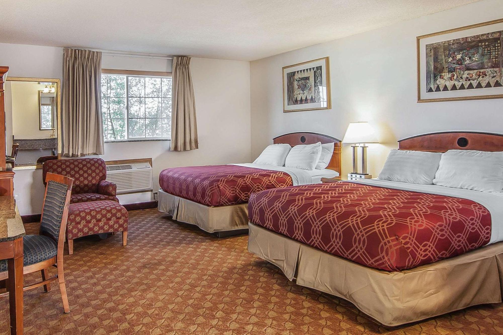 Econo Lodge Inn & Suites Madras Eksteriør billede