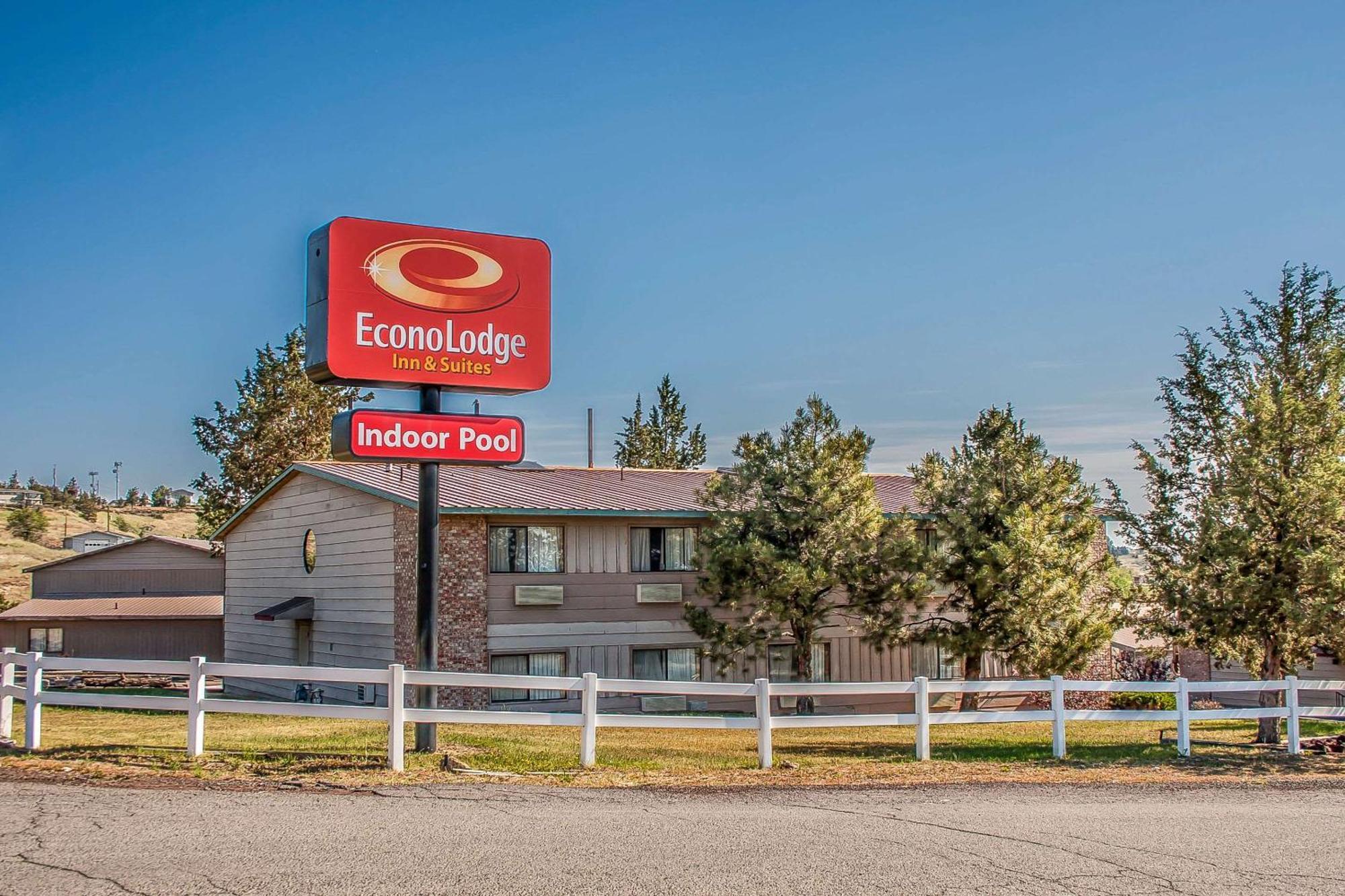 Econo Lodge Inn & Suites Madras Eksteriør billede