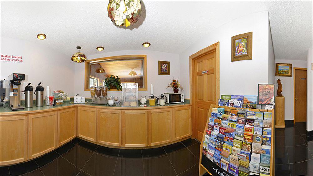 Econo Lodge Inn & Suites Madras Eksteriør billede